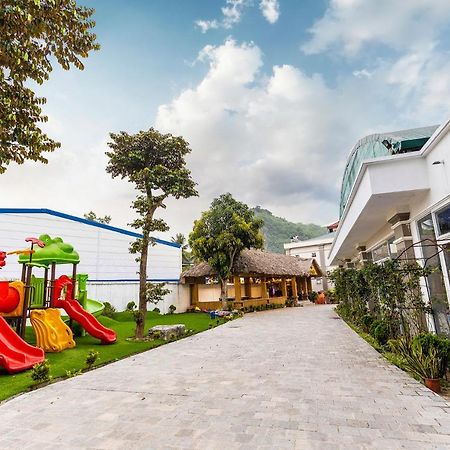 Hoa Vien Hotel - Suoi Khoang Kim Boi Hòa Bình Exteriör bild